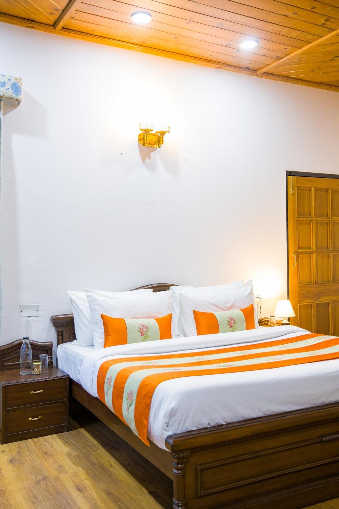 Alaya Stays Mehar Villa - 3 Bhk With Garden & Scenic Views Kasauli Eksteriør billede