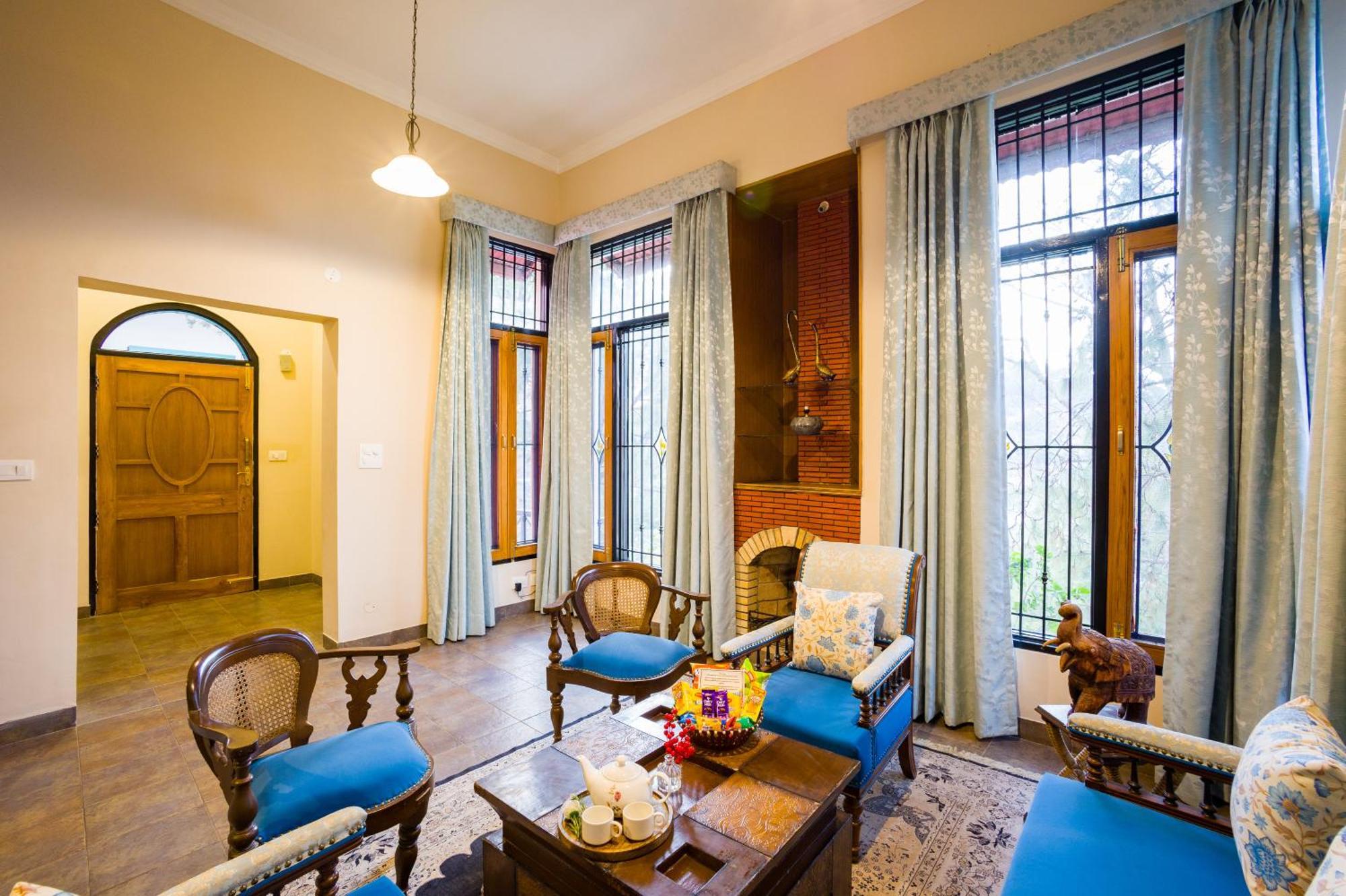 Alaya Stays Mehar Villa - 3 Bhk With Garden & Scenic Views Kasauli Eksteriør billede